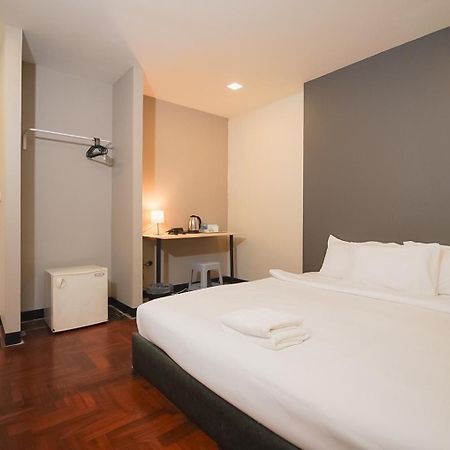 Go Inn Silom โกอินน์ สีลม - สถานีรถไฟฟ้าเซนต์หลุยส์ Bangkok Rom bilde